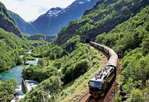 Grand Arctic Circle Explorer rail tour